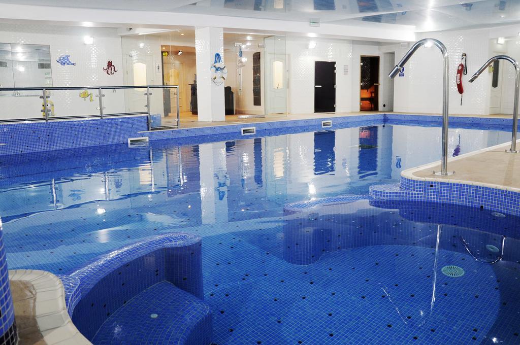Schull Harbour Hotel & Leisure Centre Bagian luar foto